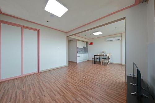 Ocean 2 You Resort Seorak Beach Hotel & Condo