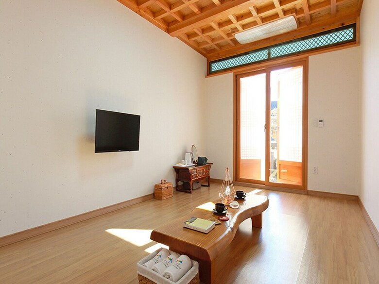 Cheonggong Hanok Stay