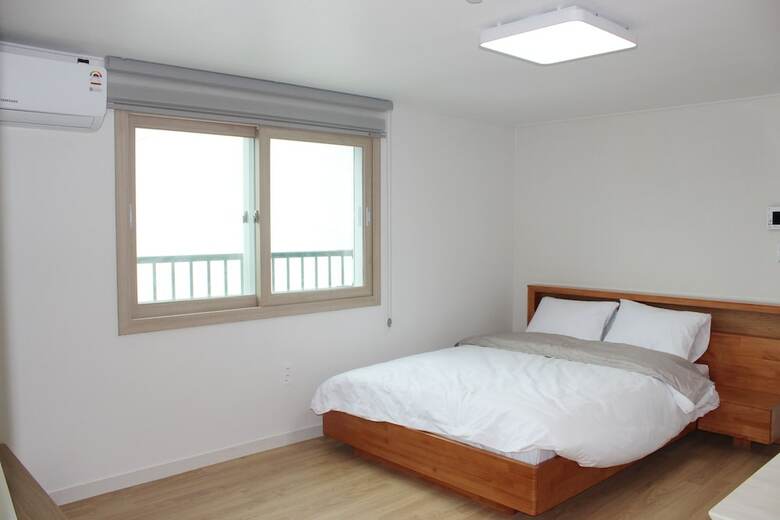 Jeju Aria Pension