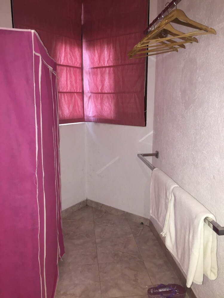 Hostal Villa Subuthi