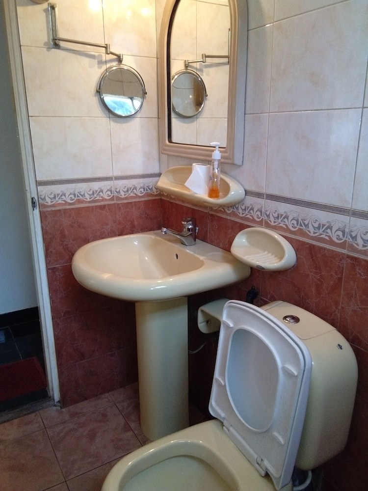 Hostal Villa Subuthi