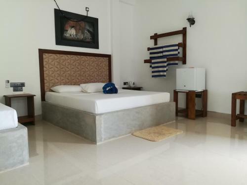 Hotel Margosa Lake Resort