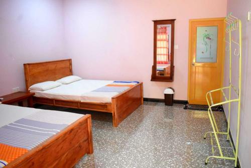 Hostal Yaswi Guest House