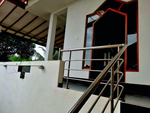 Hotel Devinuwara Cs Guest Inn