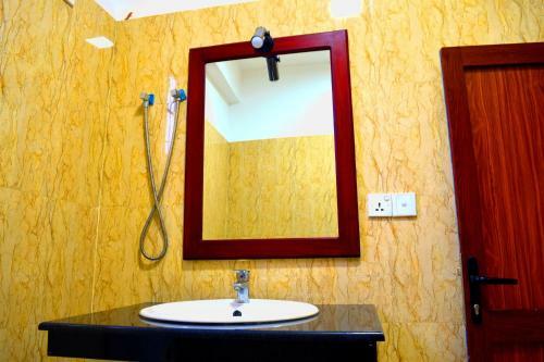 Hotel Elephant Pass - Minneriya