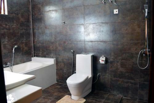 Hotel Elephant Pass - Minneriya