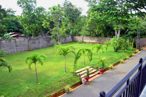 Hotel Elephant Pass - Minneriya