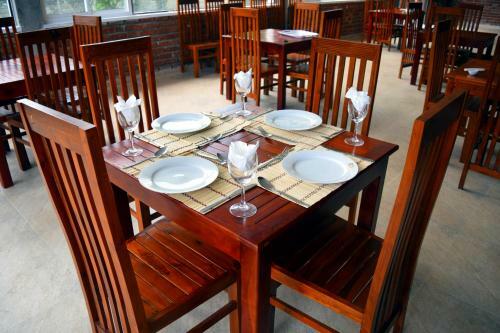 Hotel Elephant Pass - Minneriya
