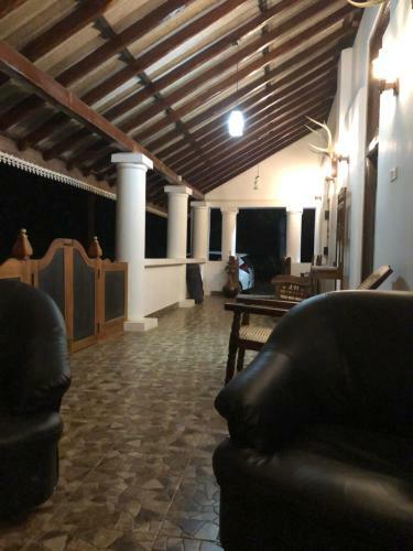 Hostal Walawwa Guest House