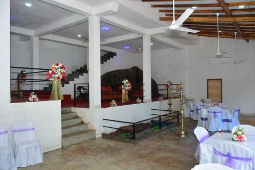 Hotel Wewdiya Holiday Home