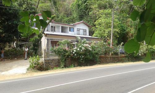 Hotel Wewdiya Holiday Home