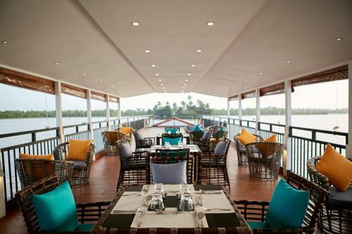Flow By The Amber Collection - Luxury River Cruise
