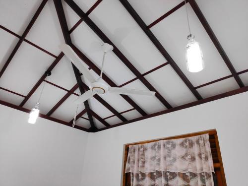 Hostal Summer Salt Hiriketiya