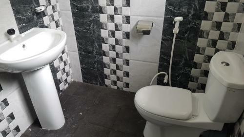 Hostal Hiriketiya Radiant House