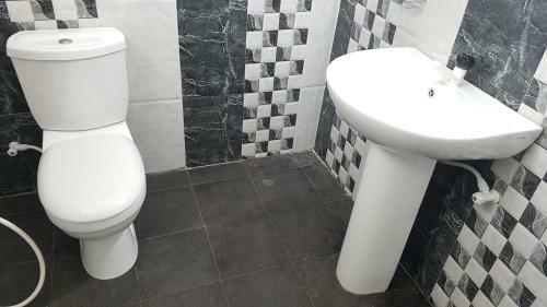 Hostal Hiriketiya Radiant House