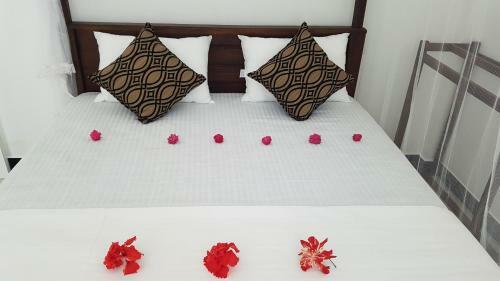 Hostal Hiriketiya Radiant House