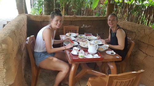 Hostal Hiriketiya Radiant House