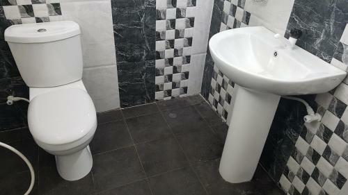 Hostal Hiriketiya Radiant House