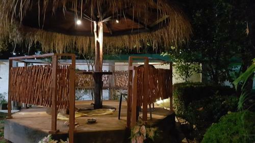 Hostal Hiriketiya Radiant House