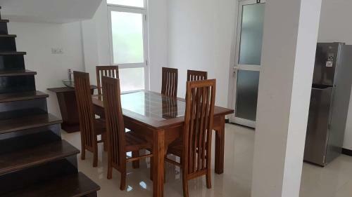 Hostal Hiriketiya Radiant House