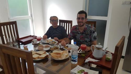 Hostal Hiriketiya Radiant House