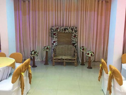 New Crystal Hill Hotel