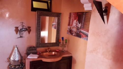 Bed & Breakfast Riad Konouz