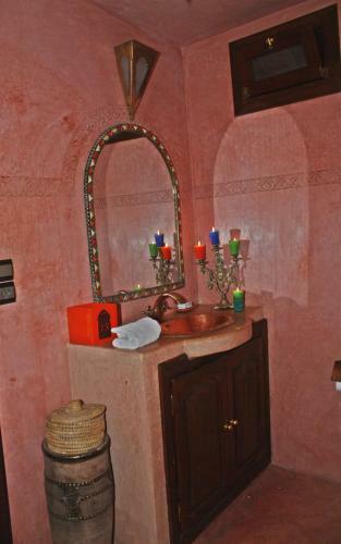 Bed & Breakfast Riad Konouz