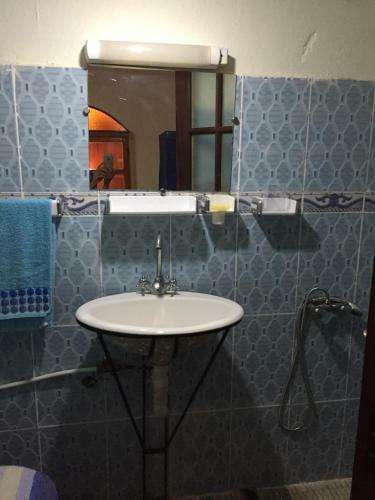 Hostal Aziki - Tables Et Chambres D'h�tes