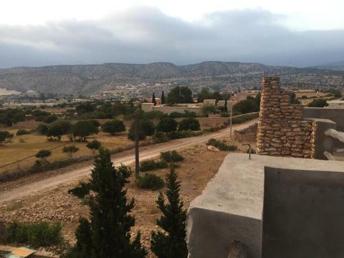 Hostal Aziki - Tables Et Chambres D'h�tes