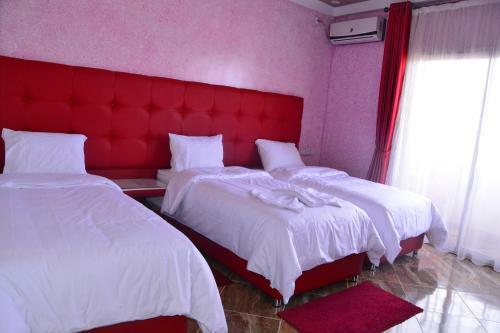 Hotel H�tel Hadaik Ain Asserdoune