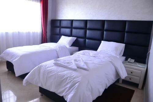 Hotel H�tel Hadaik Ain Asserdoune