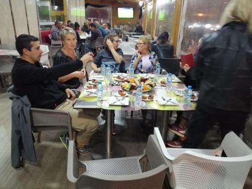 Hotel H�tel Hadaik Ain Asserdoune