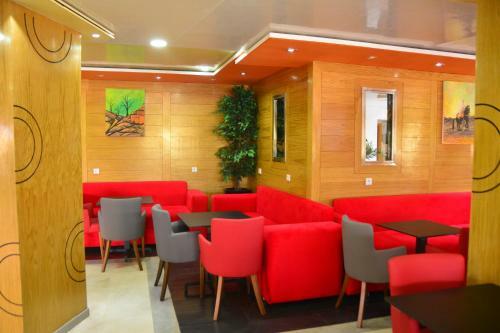 Hotel H�tel Hadaik Ain Asserdoune