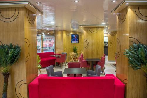 Hotel H�tel Hadaik Ain Asserdoune
