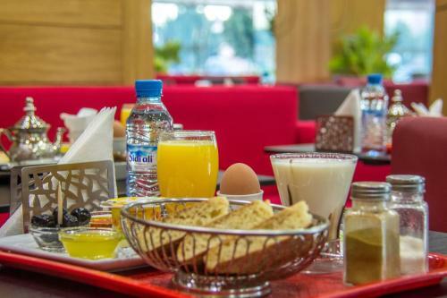 Hotel H�tel Hadaik Ain Asserdoune