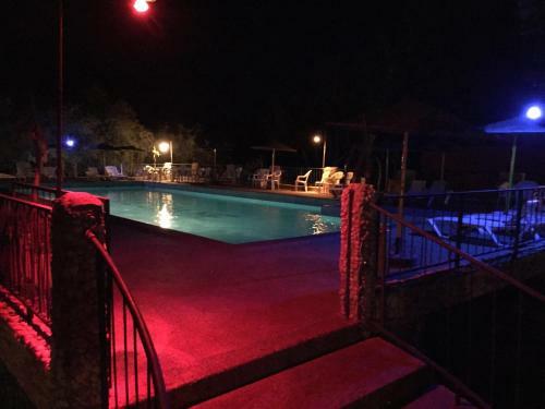 Hostal Camping & H�tel Le Calme