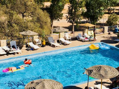 Hostal Camping & H�tel Le Calme