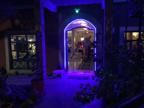 Hostal Camping & H�tel Le Calme