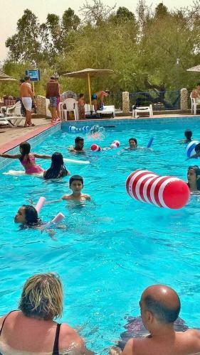 Hostal Camping & H�tel Le Calme