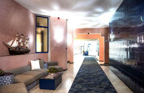 Umh Tarik Hotel