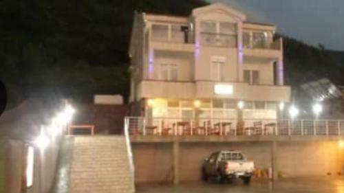 Hostal Guest House Vila Vedesa