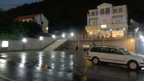 Hostal Guest House Vila Vedesa
