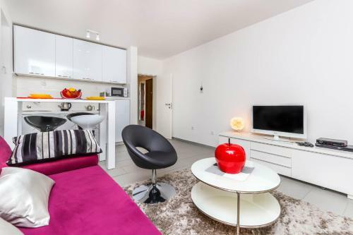 Apartment Sweet Home
