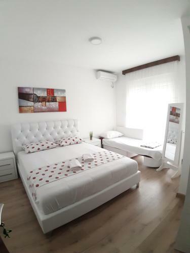 Hostal As Apartments