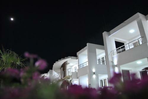 Royal Apartments & Villas
