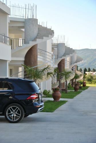 Royal Apartments & Villas