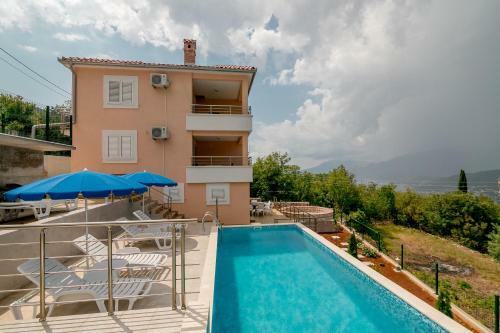 Apartments Mitrovic