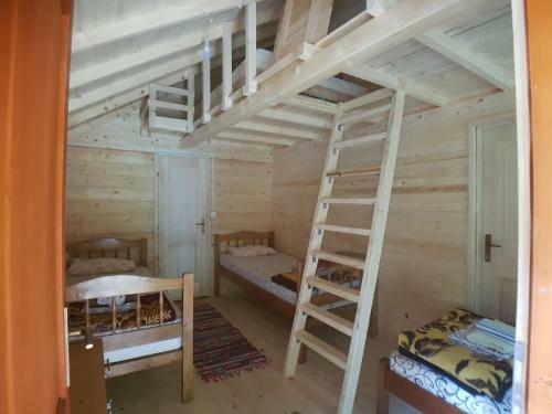 Lodge Bungalows Katun Maja Karanfil