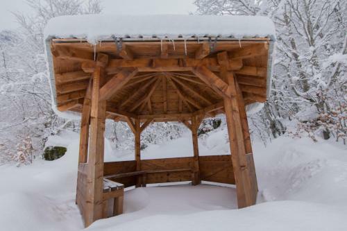 Lodge Bungalows Katun Maja Karanfil
